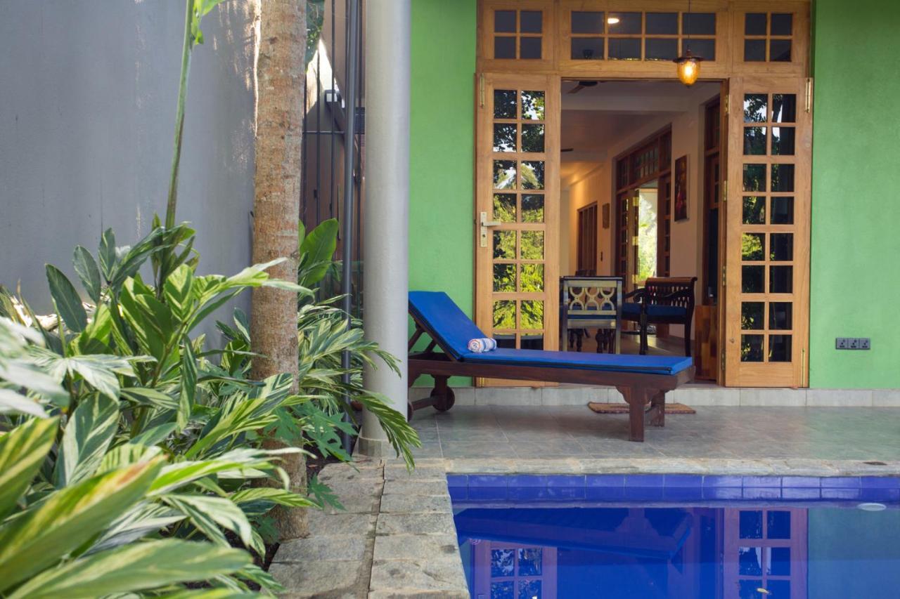 Barefoot Bungalow Hikka Хиккадува Экстерьер фото